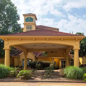 *** Hotel La Quinta By Wyndham Airport South United States