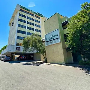 *** Hotel Golden By Oyo United States